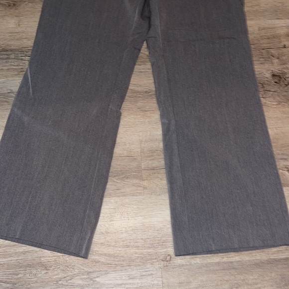 East 5th. Grey slacks size 12. - Picture 4 of 9